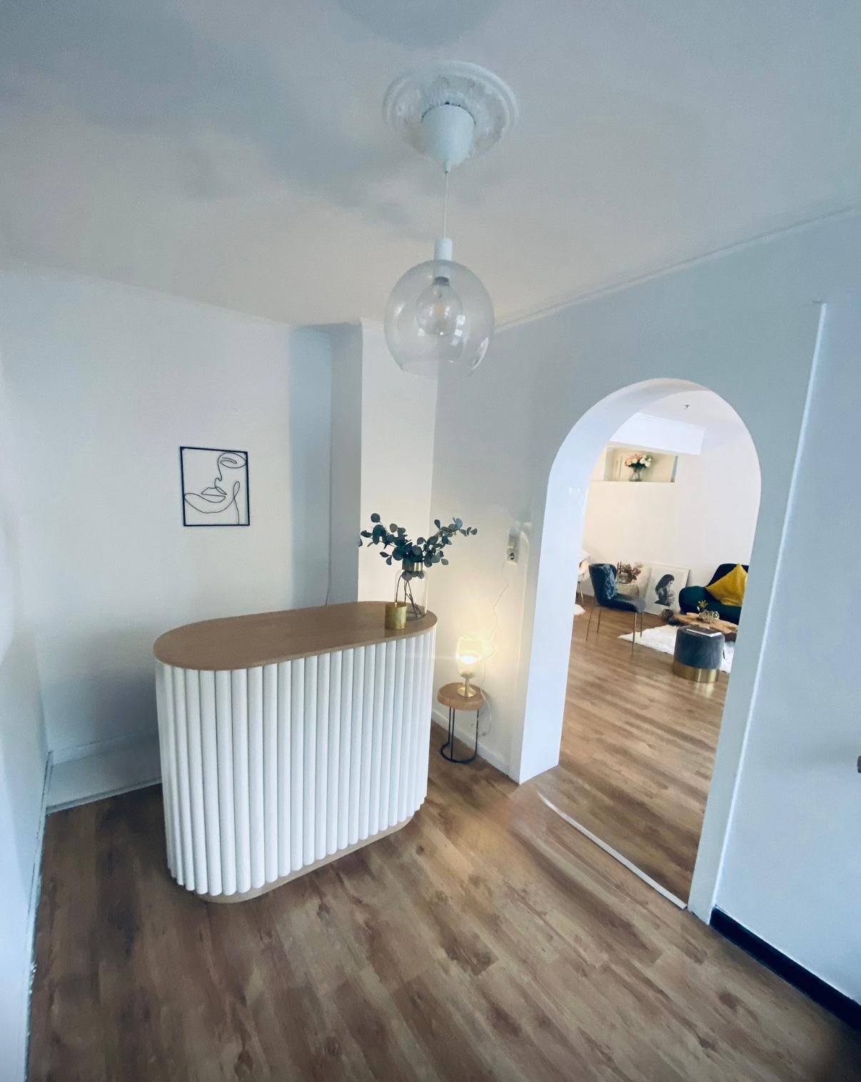 Pure Black Art Studio Stuttgart Nord – elegante Atmosphäre, vegane Tattoofarbe
