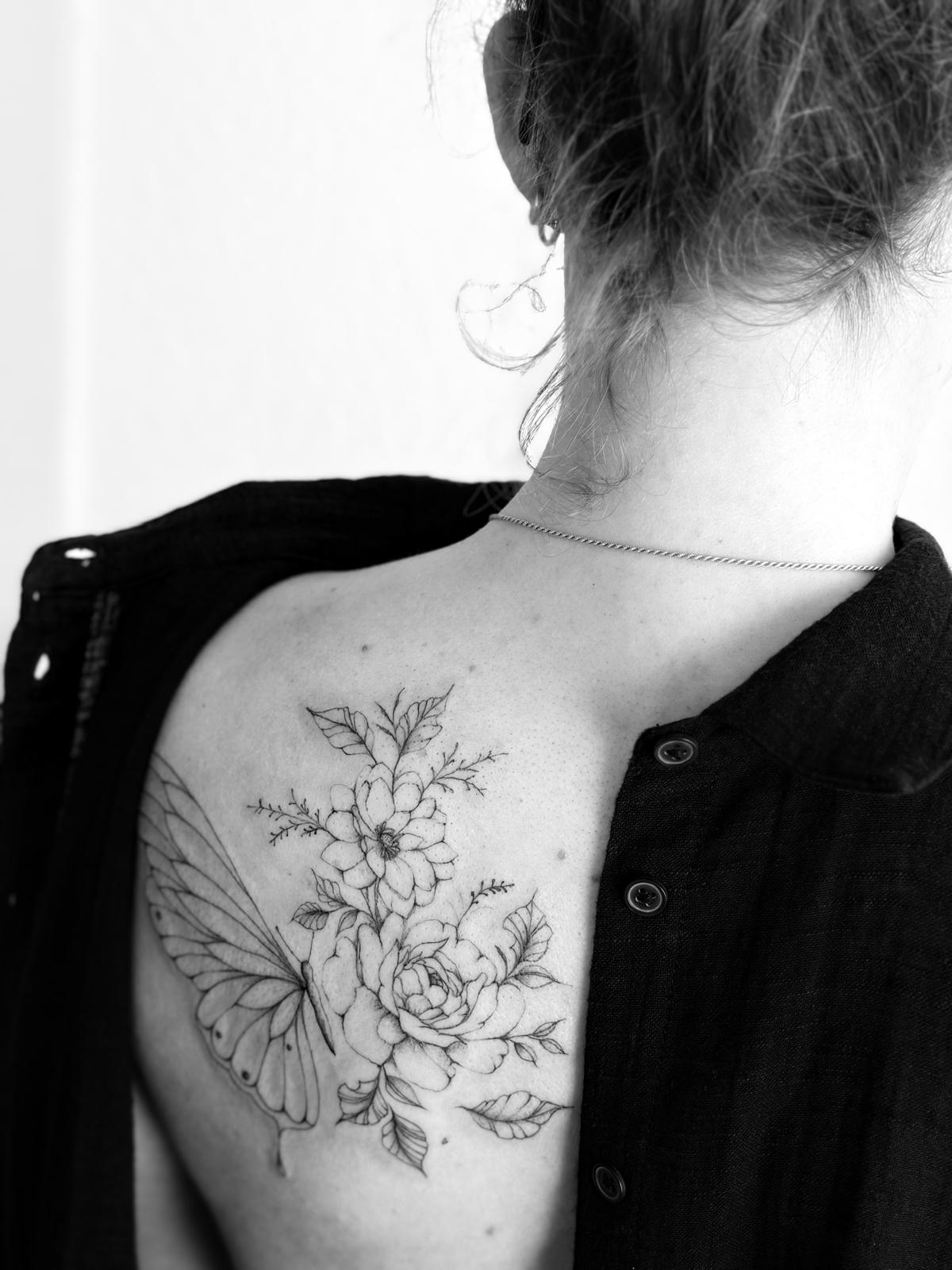 Fineline Tattoo Stuttgart von Thu Tieu Pure Black Art
